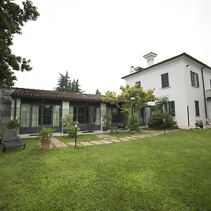 *** Couette-café Franca In Franciacorta Italie